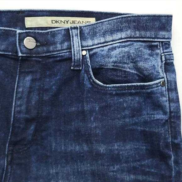 DKNY Women's Acid Wash Dark Blue Stretch Faded Jeans Size 6 - Picture 4 of 16